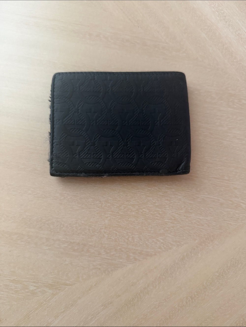 Authentic Ferragamo Men's Black Leather Bifold Wallet - Classic Minimal Style